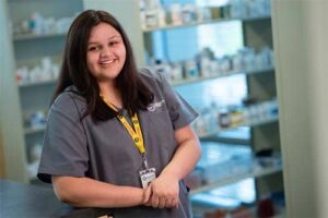 8 signs that a pharmacy technician career could be in your future