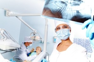 3 traits of a good dental assistant