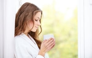 Try these alternatives to caffeine to stay alert throughout the day.