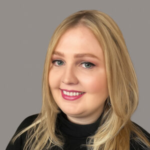 Caitlin Curtis, Carrington College