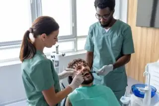 What Does a Dental Assistant Do?